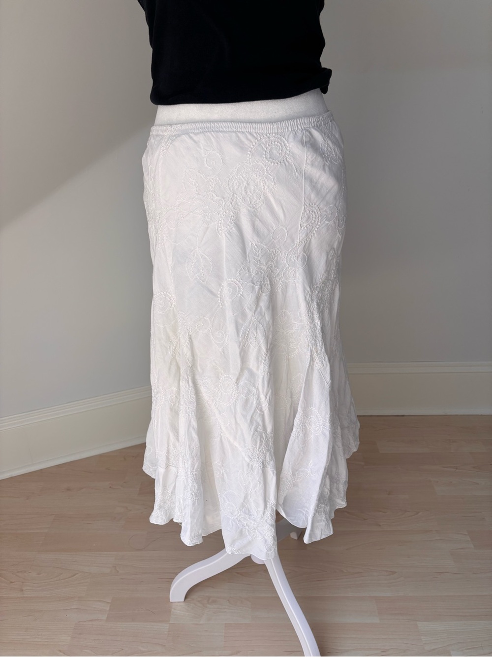 Y2K JKLA California Embroidered Maxi Skirt 🤍